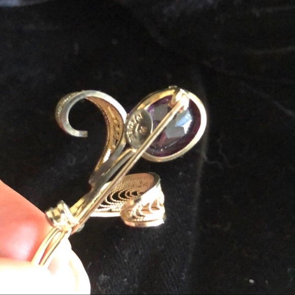 💜LOVELY VINTAGE PIN💜 - Picture 2 of 2
